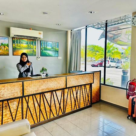 Baron Water Front Motel Kuah Kültér fotó