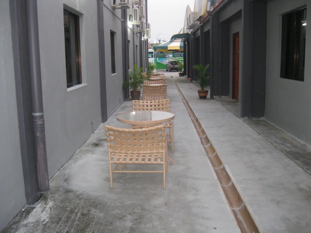 Baron Water Front Motel Kuah Szoba fotó
