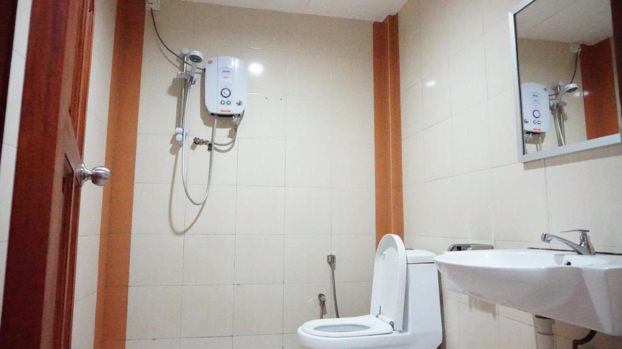 Baron Water Front Motel Kuah Kültér fotó