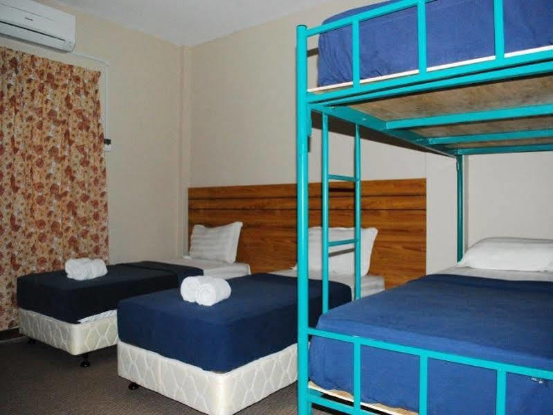 Baron Water Front Motel Kuah Kültér fotó